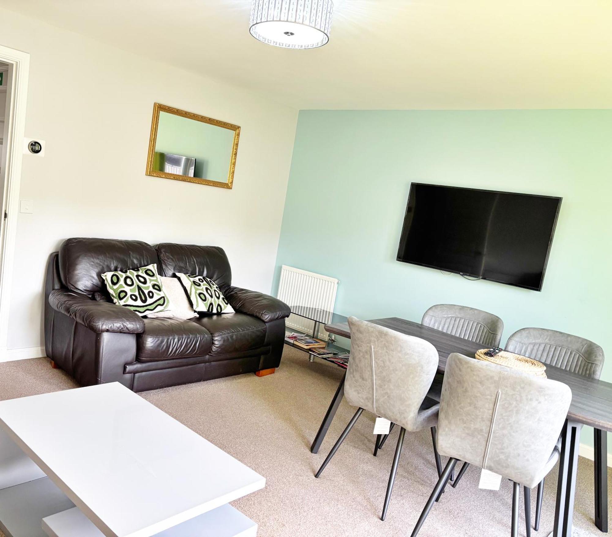 3 Bed House With Parking Near Airport Edimburgo Exterior foto
