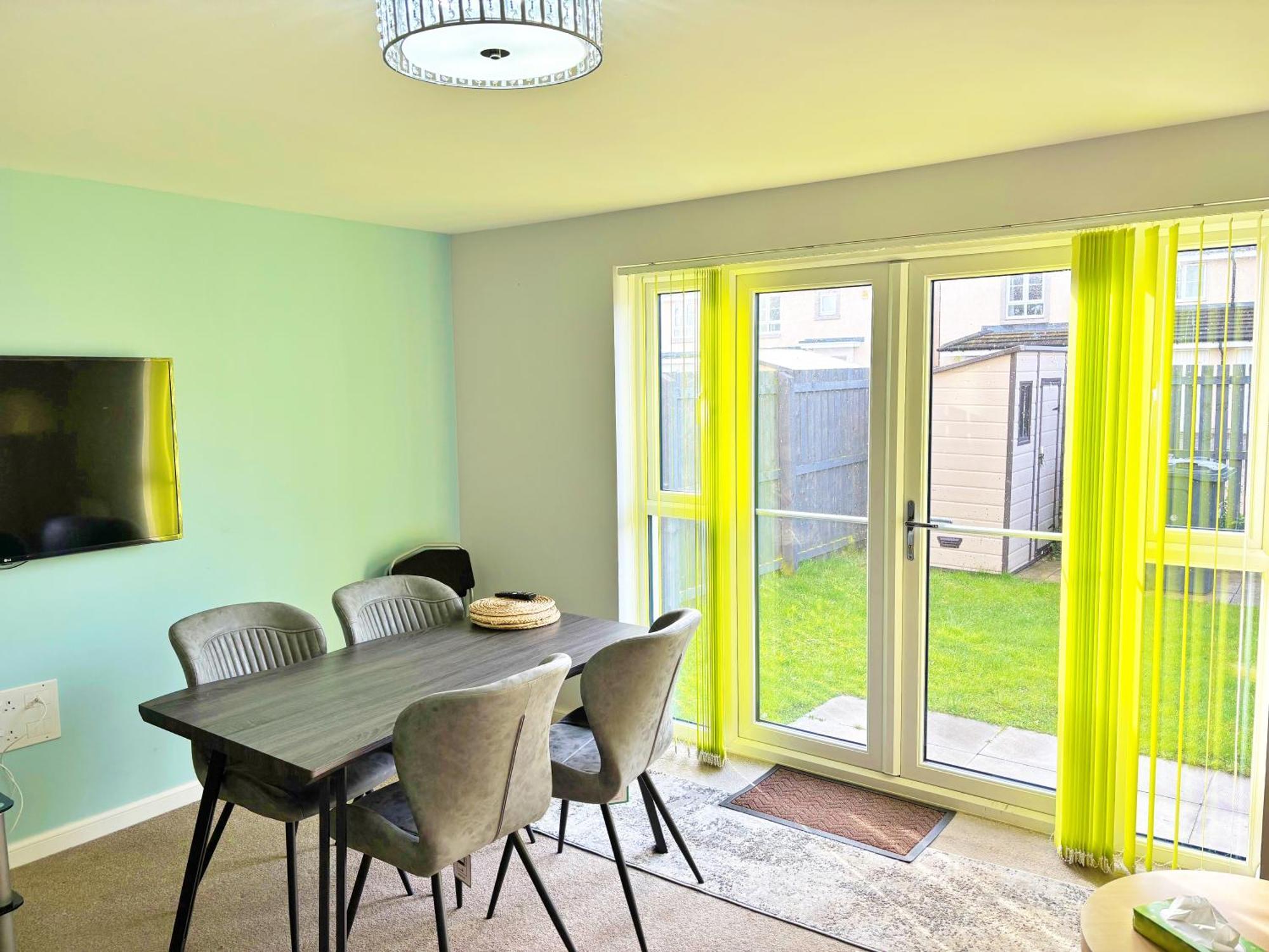 3 Bed House With Parking Near Airport Edimburgo Exterior foto