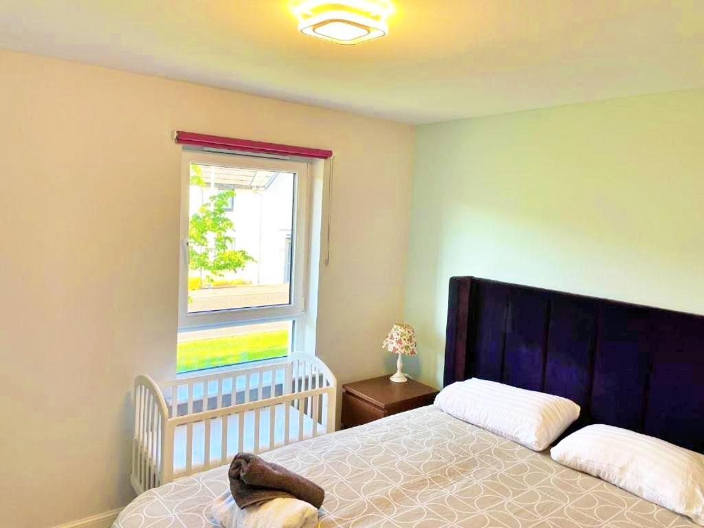 3 Bed House With Parking Near Airport Edimburgo Exterior foto