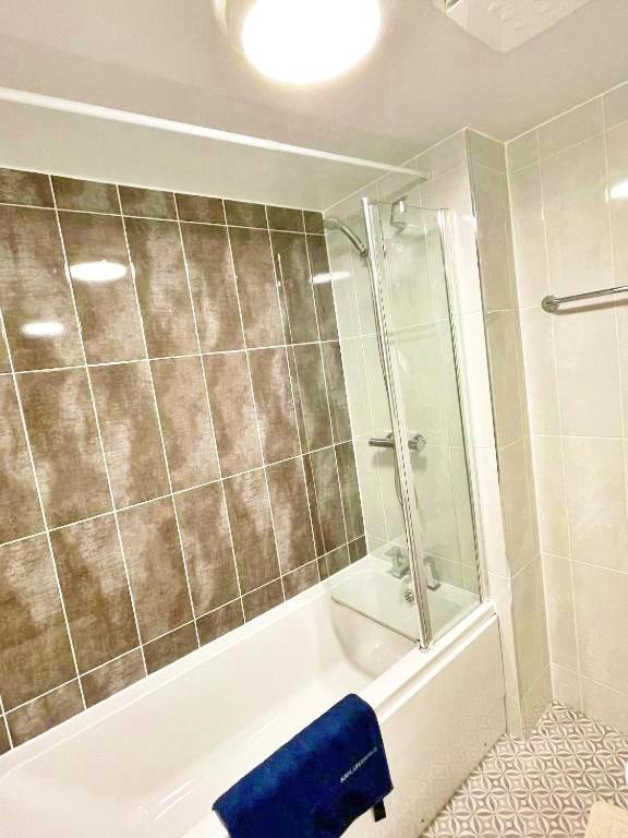 3 Bed House With Parking Near Airport Edimburgo Exterior foto