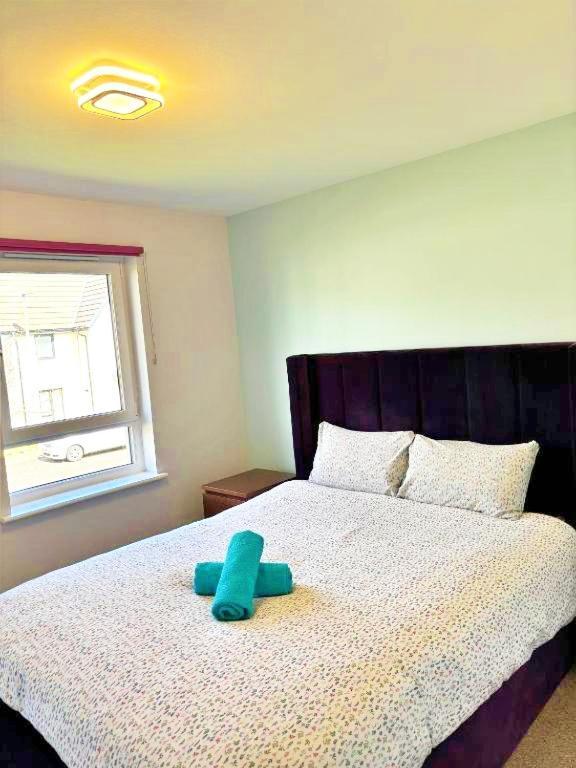 3 Bed House With Parking Near Airport Edimburgo Exterior foto